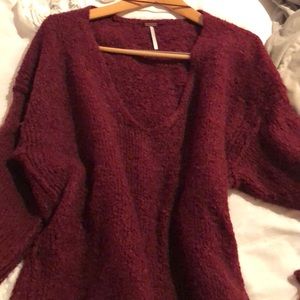 NWOT FREE PEOPLE OVERSIZED COMFY BURGUNDY SWEATER